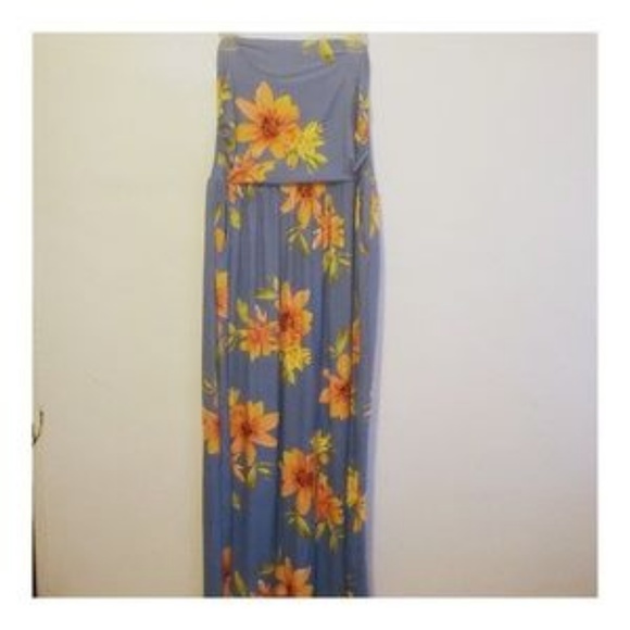 Strapless Floral Dress with Pockets - Picture 3 of 4